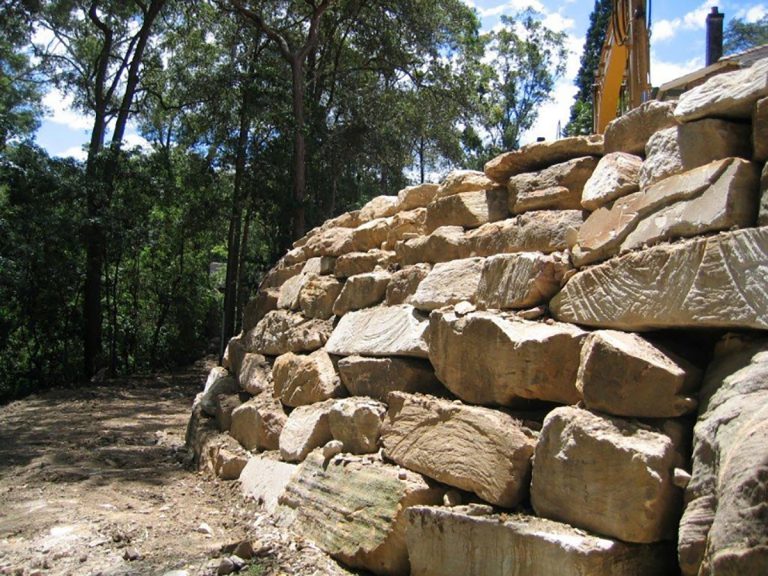 jett-earthmoving-retaining-wall-000-v1