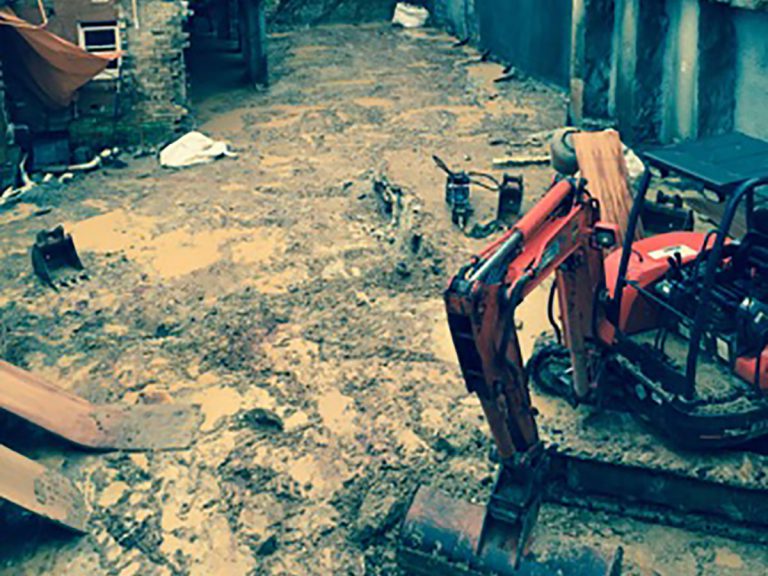 jett-earthmoving-tight-access-009-v1